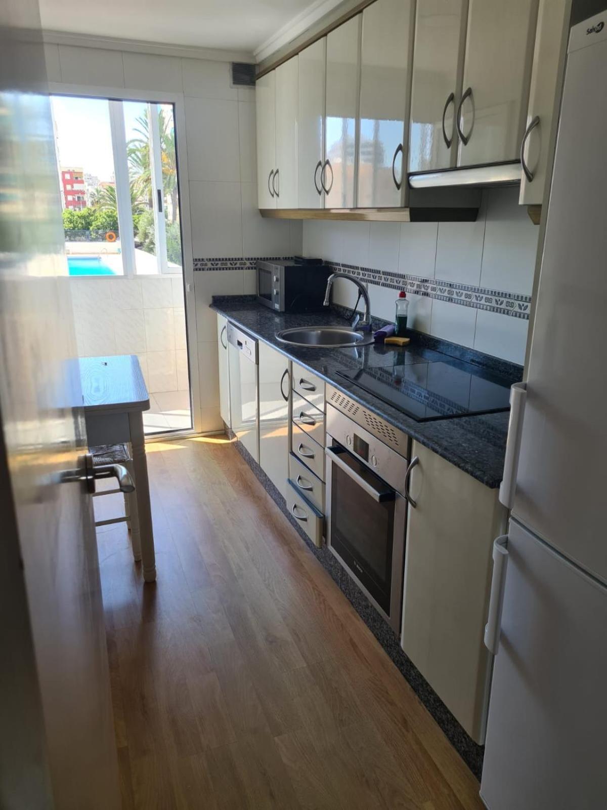 Apartamento En Complejo Residencial Con Piscina 푸에블라 데 파르날스 외부 사진