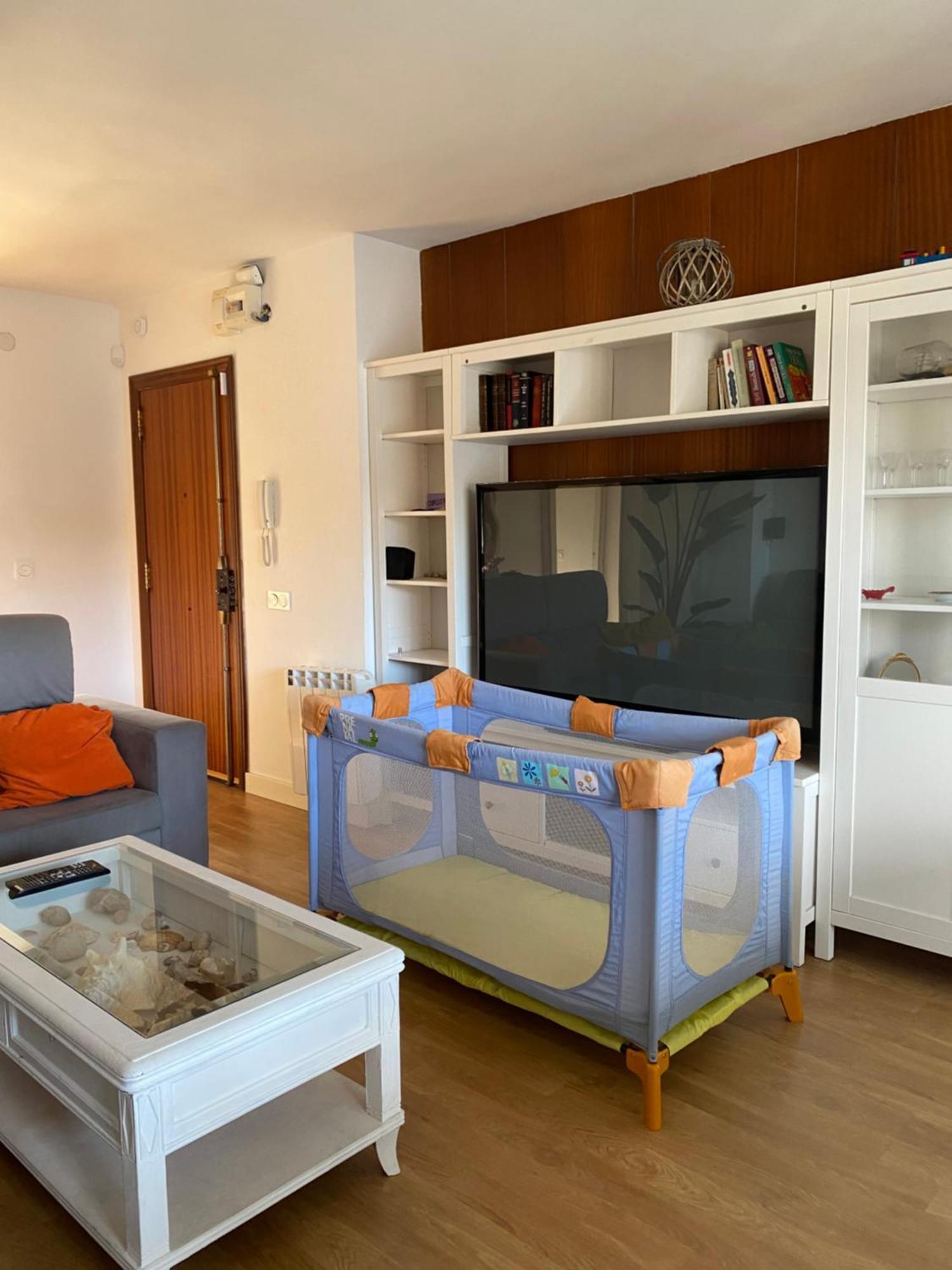 Apartamento En Complejo Residencial Con Piscina 푸에블라 데 파르날스 외부 사진